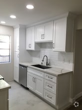 Building Photo - 626 E Verdugo Ave