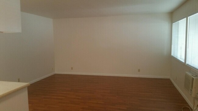 Foto del edificio - 39544 Trinity Way