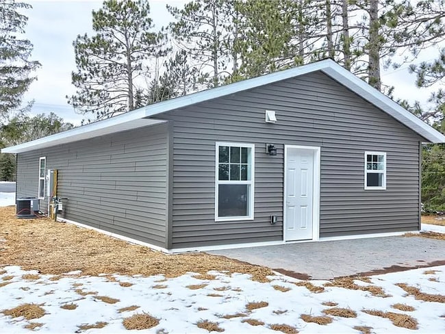 Building Photo - 10274 N Olker Rd