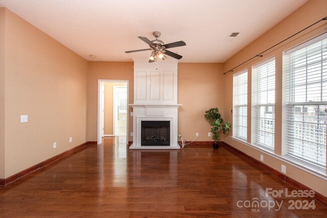 Building Photo - 14949 Santa Lucia Dr