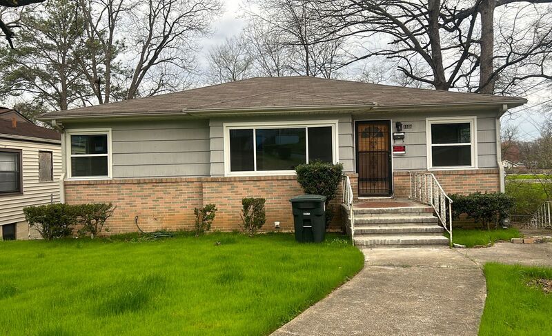 Primary Photo - 1104 Pike Rd