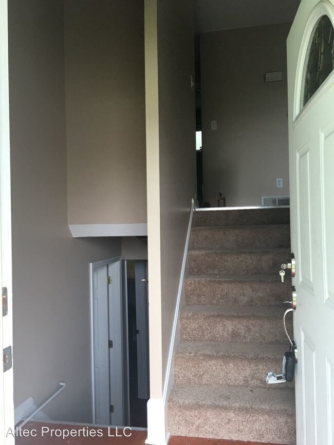 Building Photo - 5201 Benson Ct