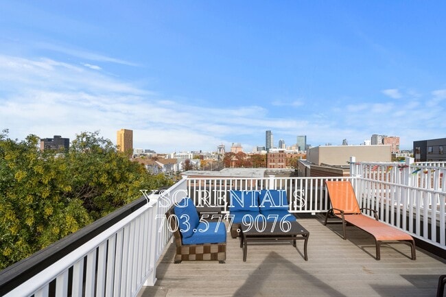 Building Photo - 1435 Tremont St