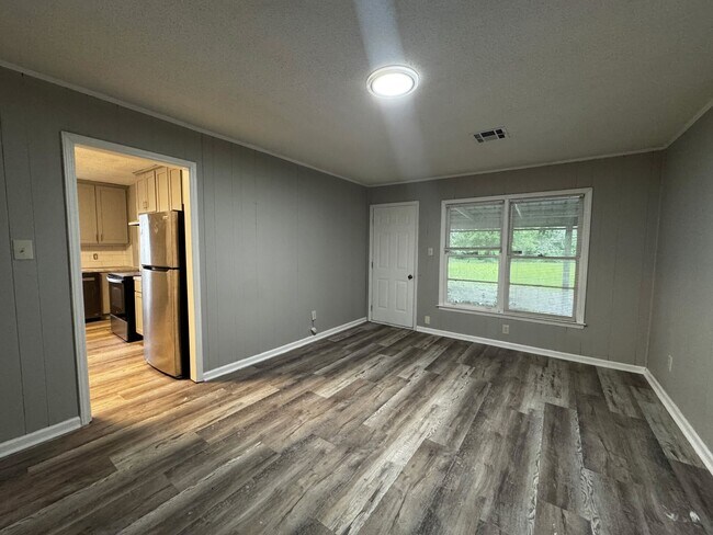 Building Photo - 406 Garden Homes Cir