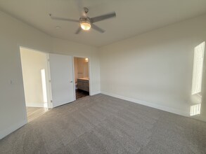 primary-bedroom-high-line-pointe-B5-2x2.5-1301-600-pikes-peak-3-13-2026.JPG - High Line Pointe