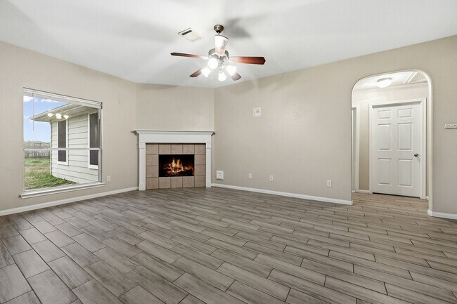 Foto del edificio - 21495 Pleasant Forest Dr