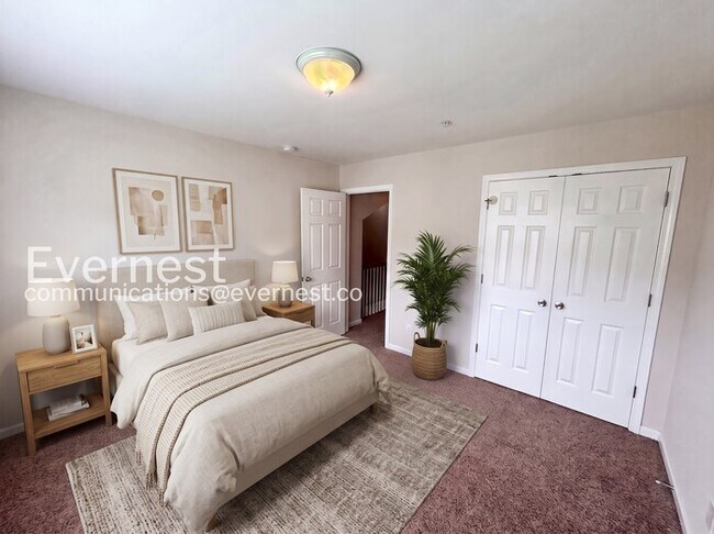 Building Photo - 701 Vineland Ct