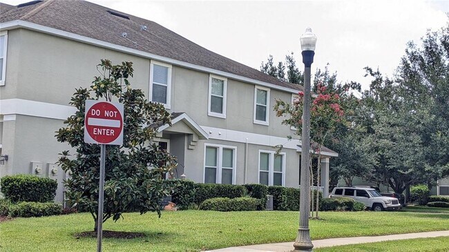 Building Photo - 1079 Gran Paradiso Dr
