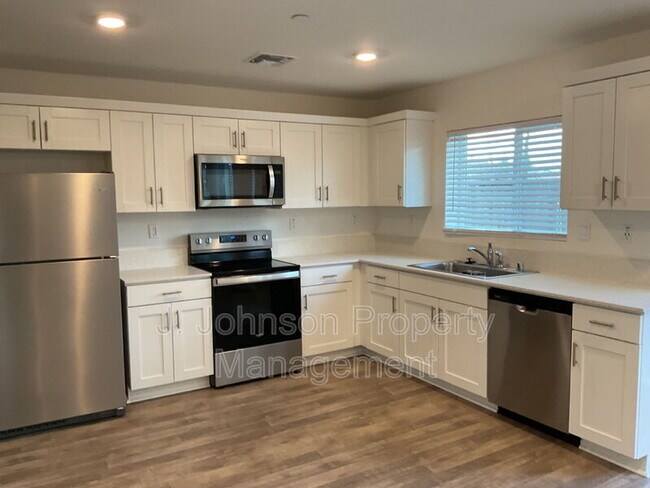 Building Photo - 470 Miwok Ln