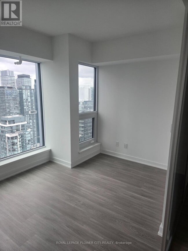 Building Photo - 8 Wellesley St W