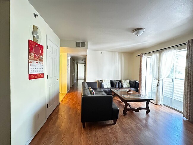 Foto del edificio - Downtown Salt Lake City Condo Now Available.