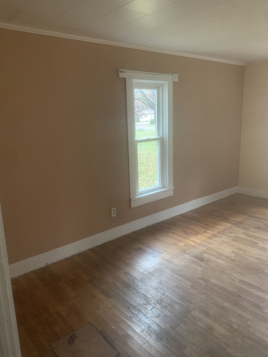 Building Photo - Large 3 bed 1 bath house in Grandville