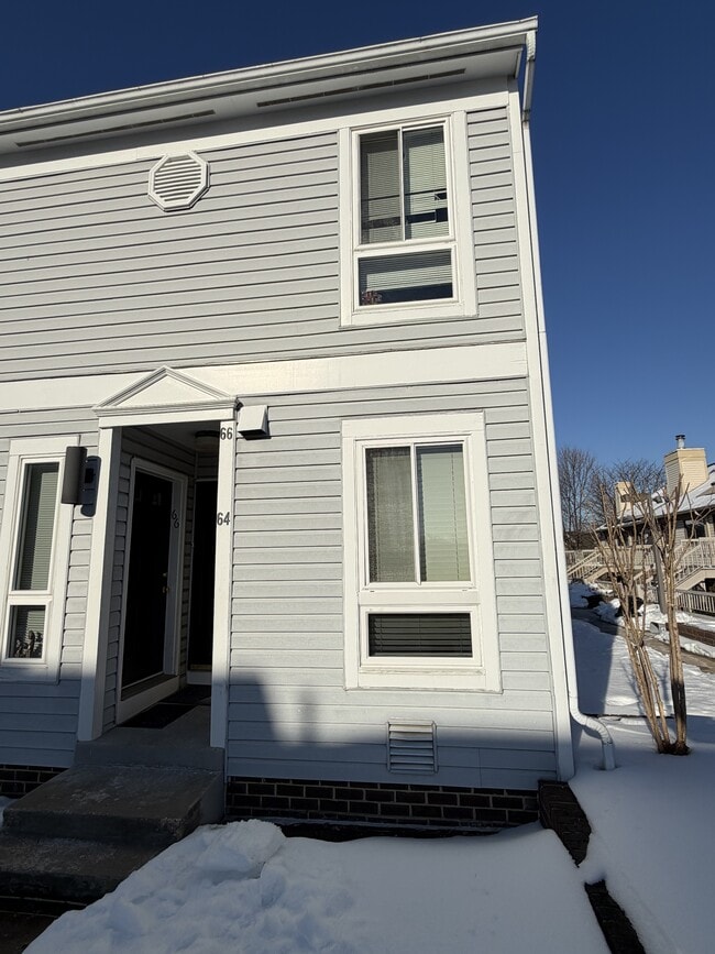 Photo - 64 Hawthorne Ct NE Townhome