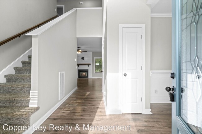 Building Photo - 4 br, 2.5 bath House - 2376 Colston Drive