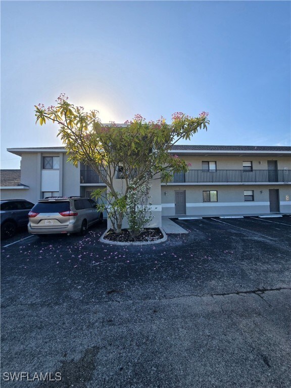 Foto del edificio - 4815 Triton Ct E