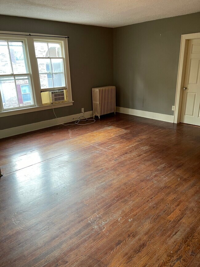 Sala de estar - 64 W Winter St