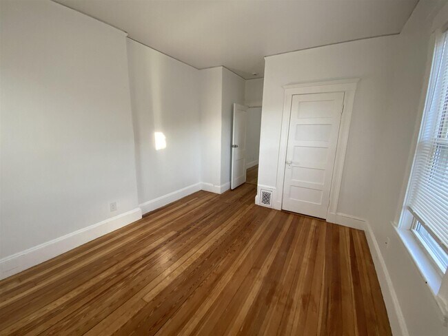 Foto del edificio - 44 Temple St