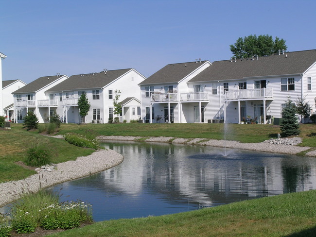 Foto del edificio - Sylvan Lakes Apartments