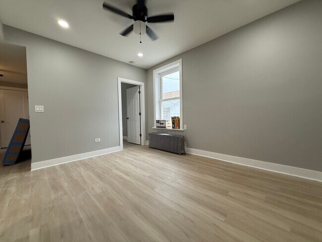 Foto del edificio - 3613 S Archer Ave