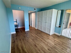 Building Photo - 1840 Florida Club Cir