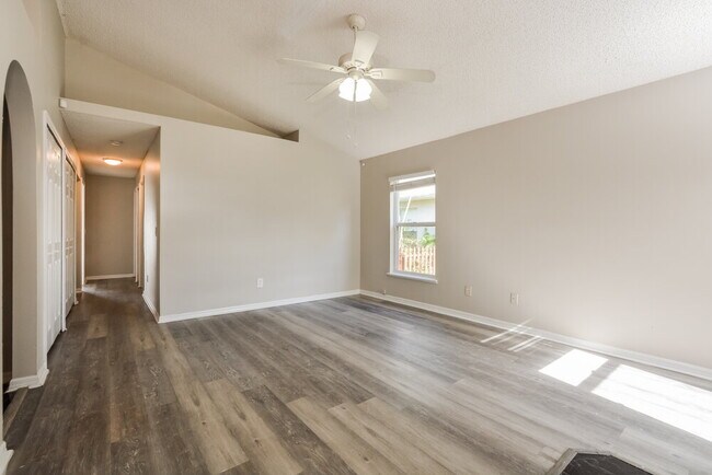 Foto del edificio - 5529 New Cambridge Rd