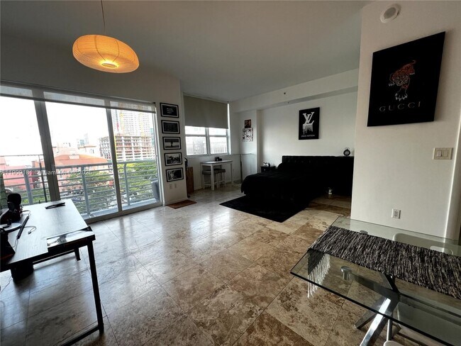 Foto del edificio - 133 NE 2nd Ave