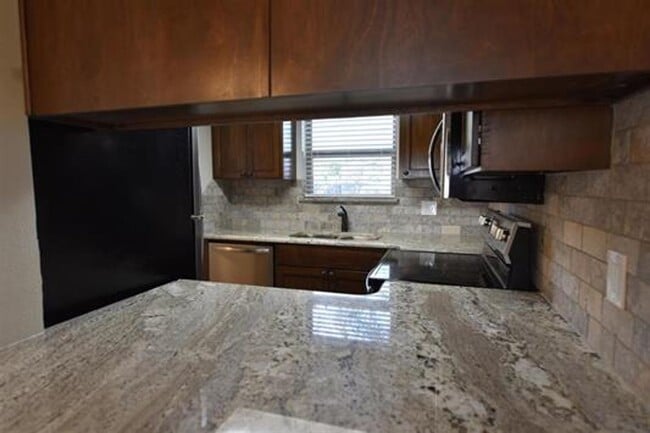 Building Photo - 111 C Rhonda for rent