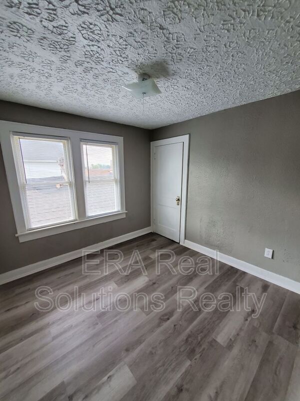 Foto del edificio - 256 S Princeton Ave