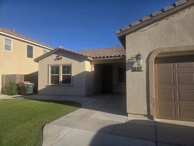 Building Photo - 5117 Gold Creek Way