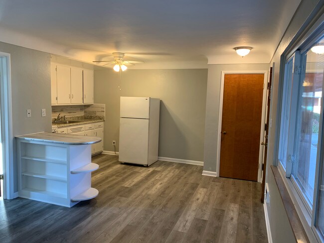 Building Photo - 4225 Harvest Ln
