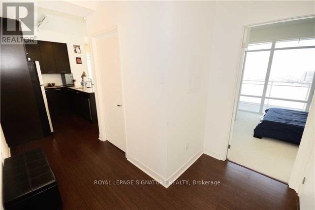 Photo du bâtiment - 360-1360 Square One Dr