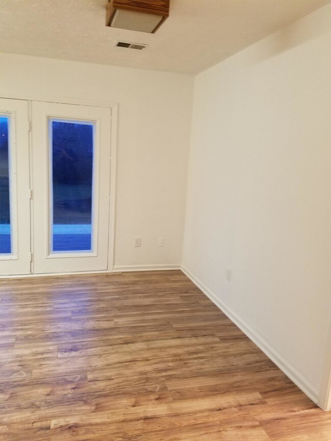 Foto del edificio - 209 Creekside Ct