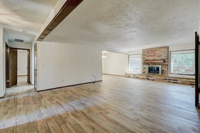 Foto del edificio - 10224 Eastlake Dr