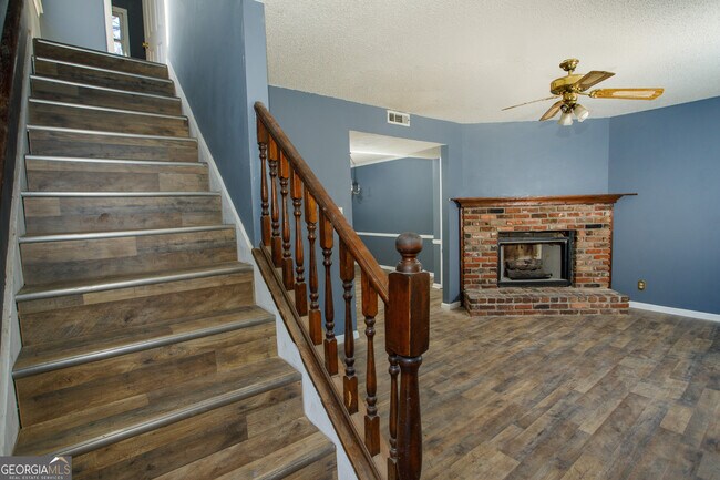 Foto del edificio - 4380 Barrington Pl