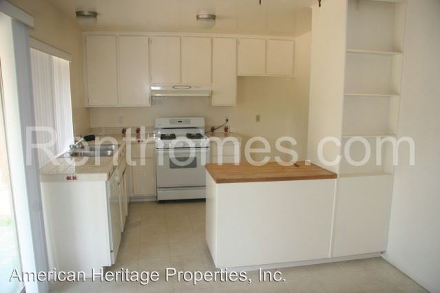 Building Photo - 10874 Greenford Dr