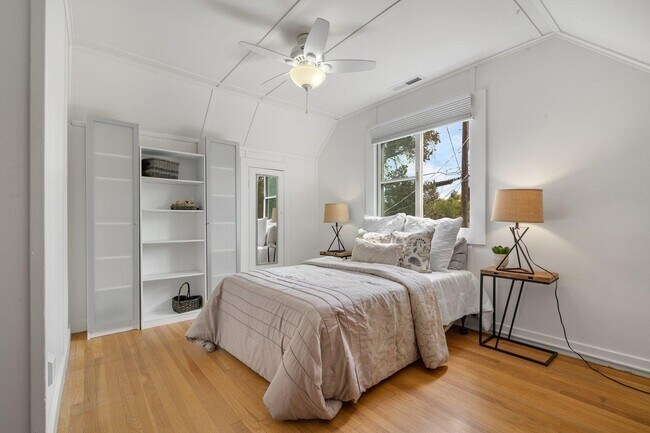 Foto del edificio - 2149 Dartmouth St