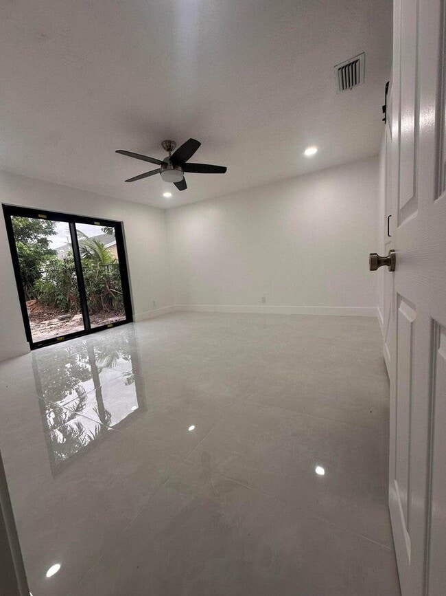 Foto del edificio - 1337 Cape May Ln
