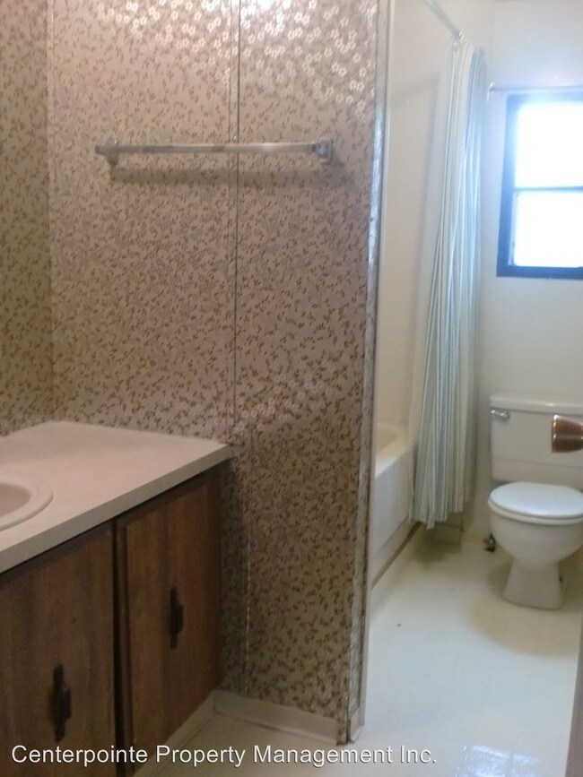Building Photo - 3 br, 2 bath House - 247 Raintree Ave,