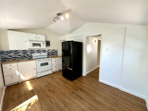 Building Photo - 6101 Webster Ave