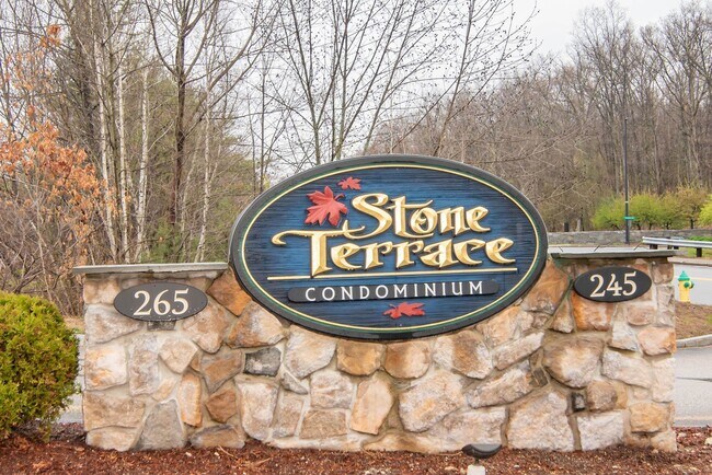 Foto del edificio - 245 Edward J Roy Dr