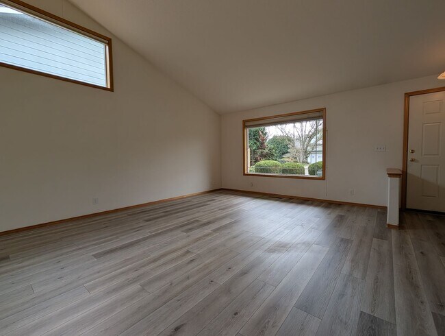 Foto del edificio - Beautiful 3-Bedroom, 2-Bath Home With fenced yard!