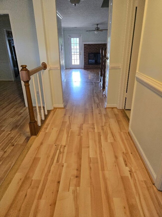 Foto del edificio - 3 Bedroom Townhouse in Virginia Beach