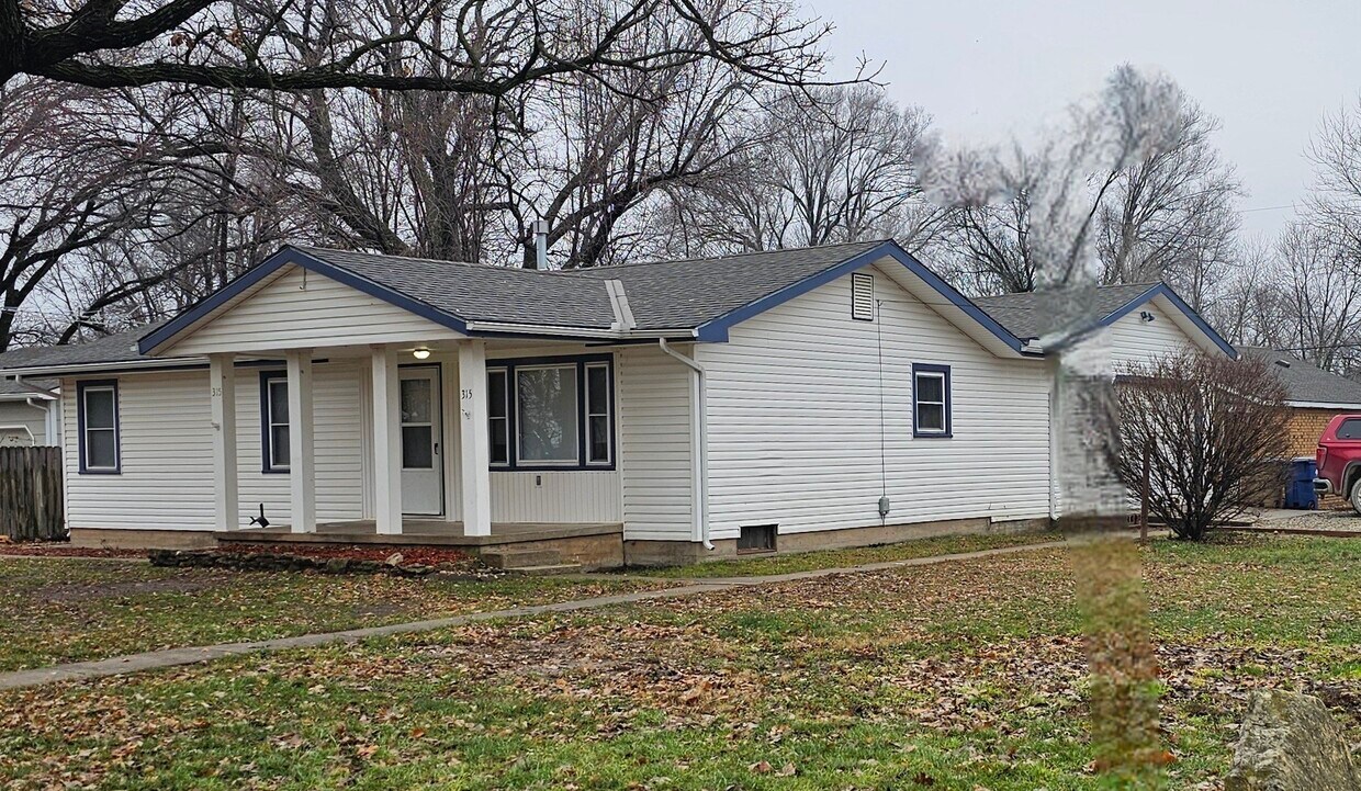 Foto principal - 315 N Pecan St