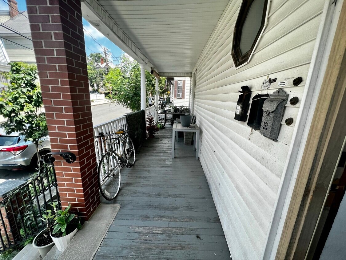 Primary Photo - 63 Sycamore St