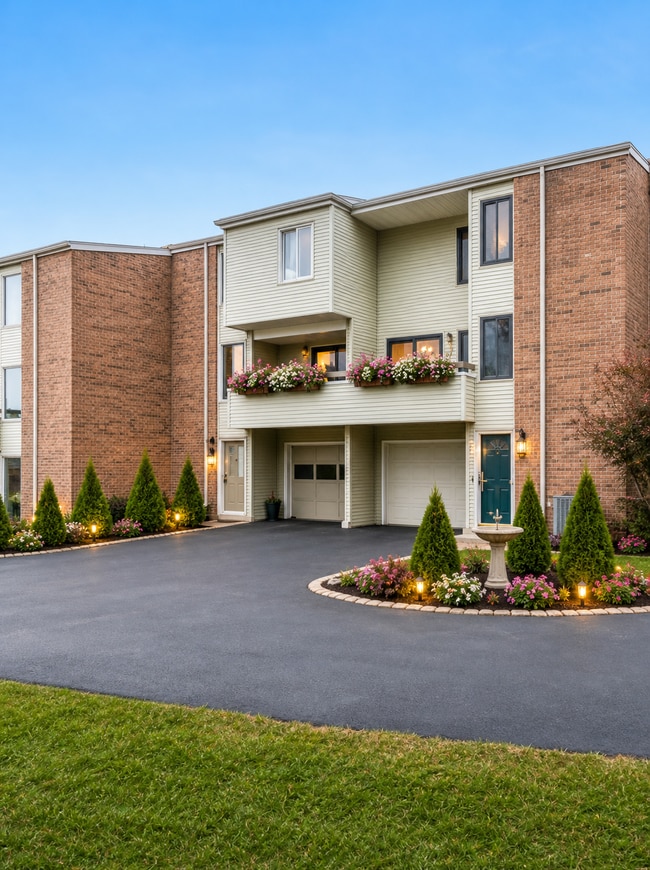 Building Photo - 6221 Acropolis Dr SE