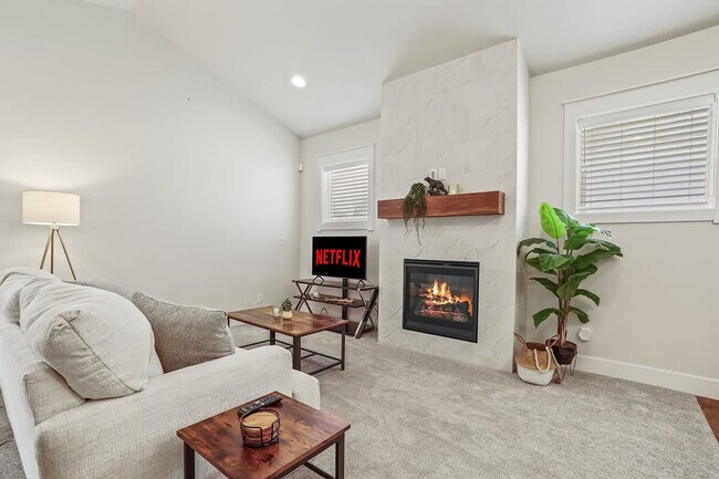 Building Photo - 5020 W Caragana St