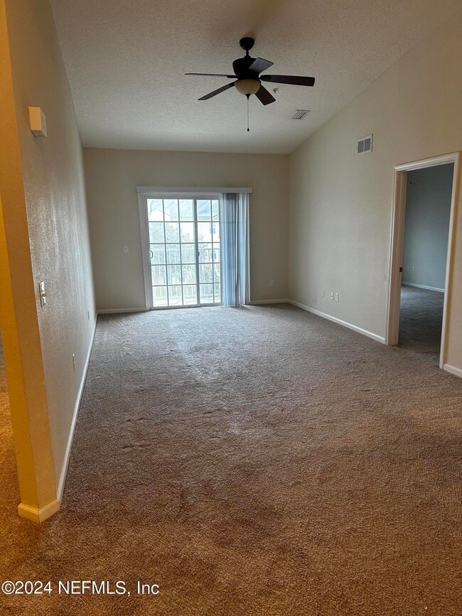 Foto del edificio - 4991 Key Lime Dr