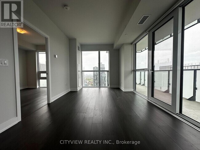 Building Photo - 430-4430 Square One Dr