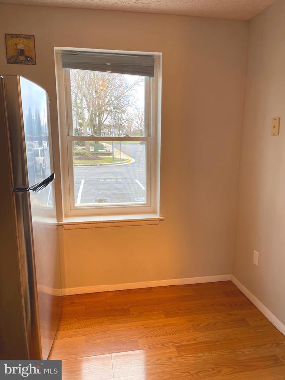 Building Photo - 5804 Drawbridge Ct