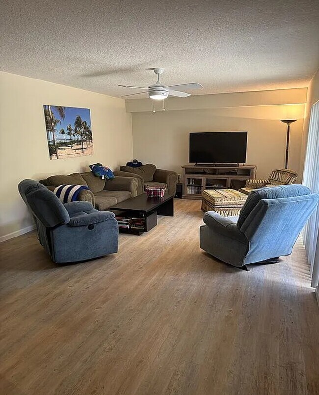 Foto del edificio - 6222 62nd Way